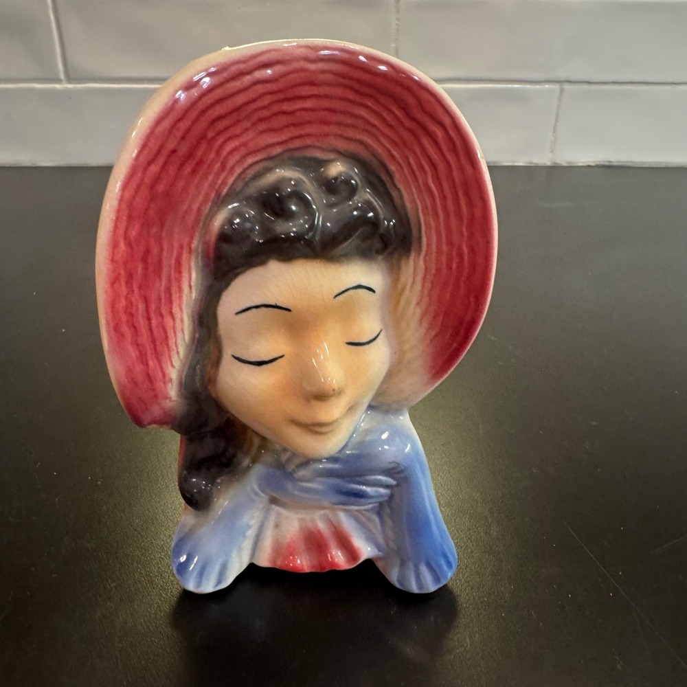 Royal Copley Wall Pocket Vase Small Pink Blue Vintage Lady Sun Bonnet Ceramic